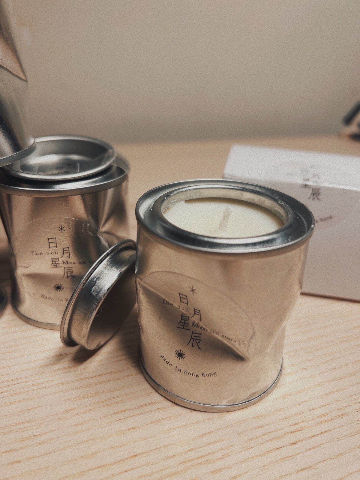 全新推出限量版新味道蠟燭🕯️
⁂芒果麝香蠟燭 𝟷𝟶𝟶𝚐
你是我心中閃耀不滅的光芒!
勇敢無悔追求真我。
( 數量有限,售完即止 )
𖧷 注意鐵罐設計,使用時及剛燃燒完後,需降溫才能接觸鐵罐,避免發生意外。